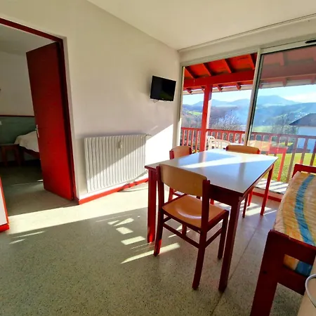 Appartement B4 Vue Montagnes Piscine *